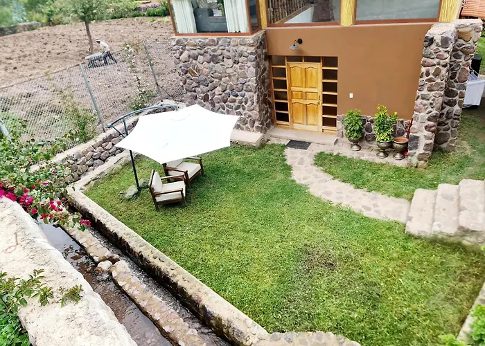 Beautiful House In The Sacred Valley, Arin Falls Calca